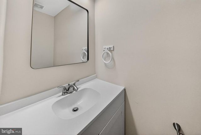 8209 LONDONDERRY CT, Laurel, MD 20707