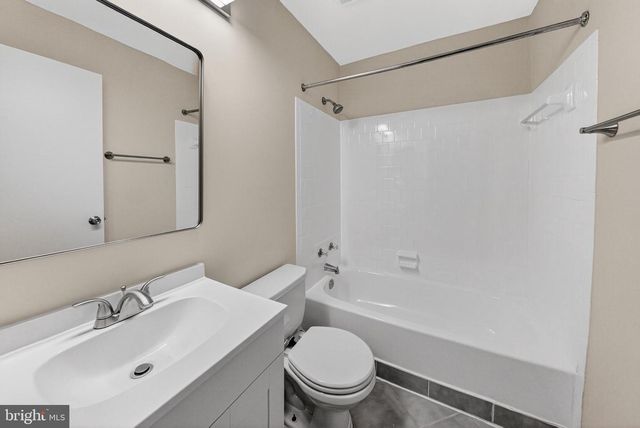 8209 LONDONDERRY CT, Laurel, MD 20707