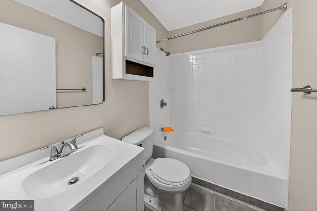 8209 LONDONDERRY CT, Laurel, MD 20707