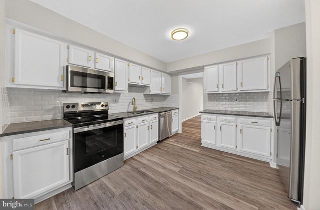 8209 LONDONDERRY CT, Laurel, MD 20707