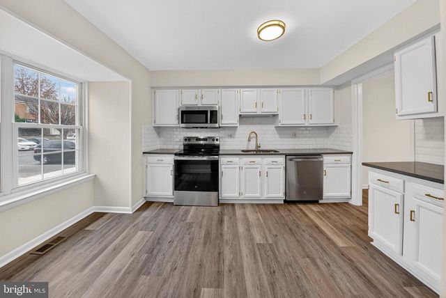 8209 LONDONDERRY CT, Laurel, MD 20707