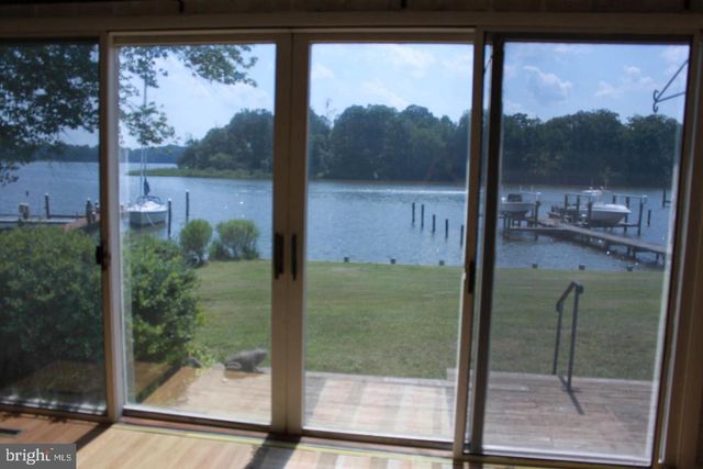 1035 TAYLORSVILLE LN, Edgewater, MD 21037