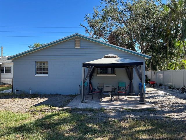 1105 58TH STREET S, St Petersburg, FL 33707