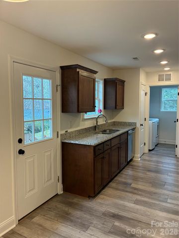 520 Hillandale Street NE 292, Concord, NC 28025