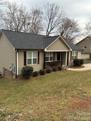 520 Hillandale Street NE 292, Concord, NC 28025