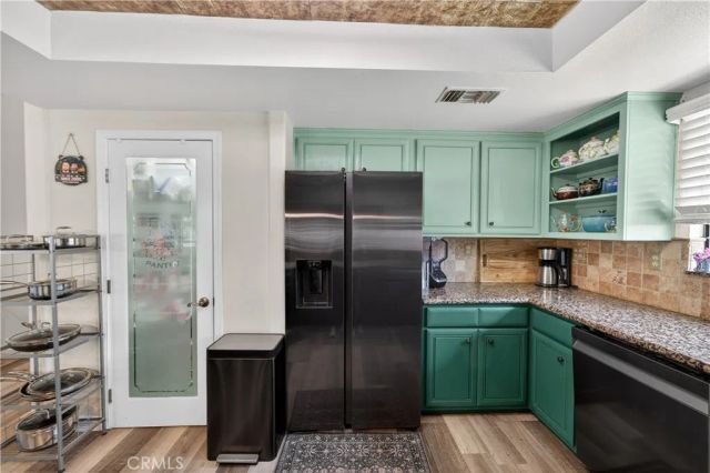 9902 Avenida Miravilla, Cherry Valley, CA 92223