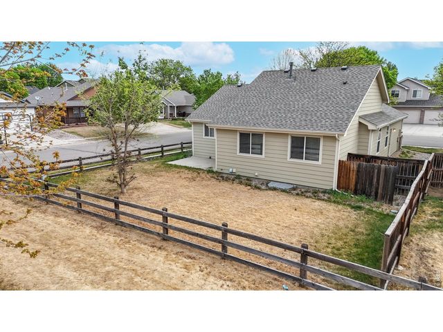 1809 Moonstone Cir, Loveland, CO 80537