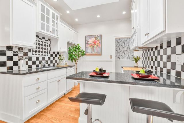 20 Clayton, San Jose, CA 95110