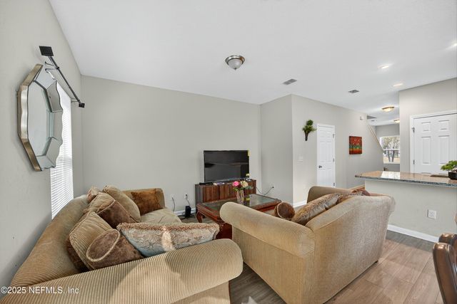 756 TALKING TREE Drive, Jacksonville, FL 32205