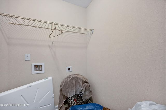 756 TALKING TREE Drive, Jacksonville, FL 32205