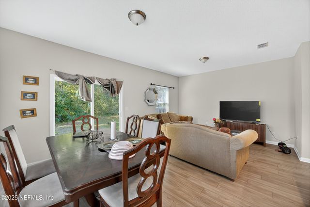 756 TALKING TREE Drive, Jacksonville, FL 32205