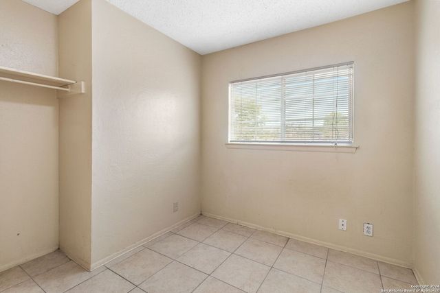 1523 NOBLE OAK DR, San Antonio, TX 78227