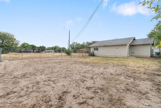 1523 NOBLE OAK DR, San Antonio, TX 78227