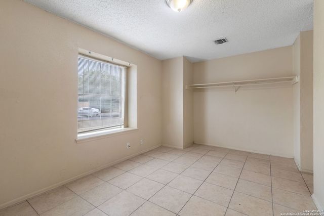 1523 NOBLE OAK DR, San Antonio, TX 78227