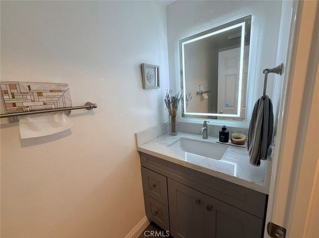 9 Zuma 5, Irvine, CA 92602