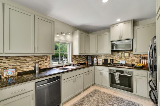 19727 Country Lake Drive, Magnolia, TX 77355