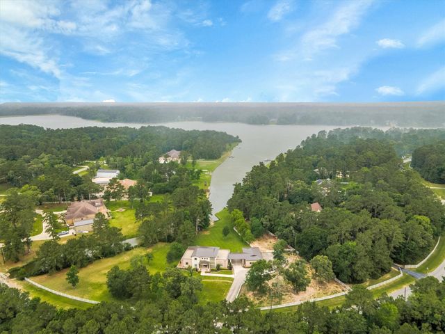 19727 Country Lake Drive, Magnolia, TX 77355