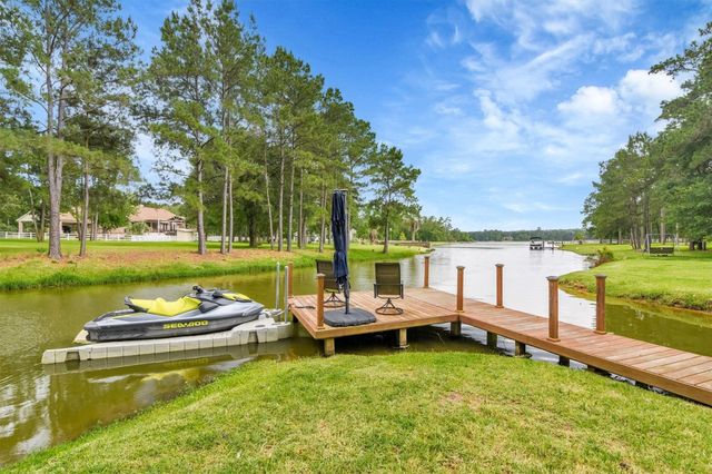 19727 Country Lake Drive, Magnolia, TX 77355