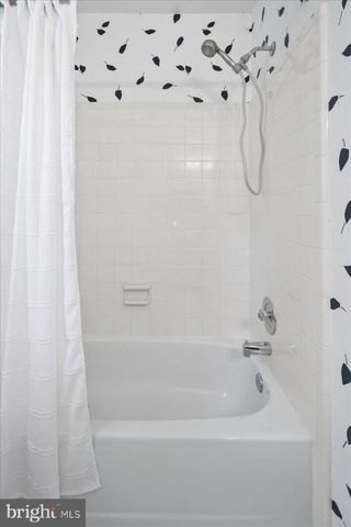 12478 CAVALIER DR, Woodbridge, VA 22192