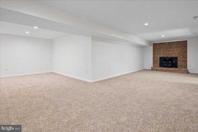 12478 CAVALIER DR, Woodbridge, VA 22192