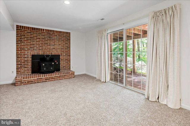 12478 CAVALIER DR, Woodbridge, VA 22192