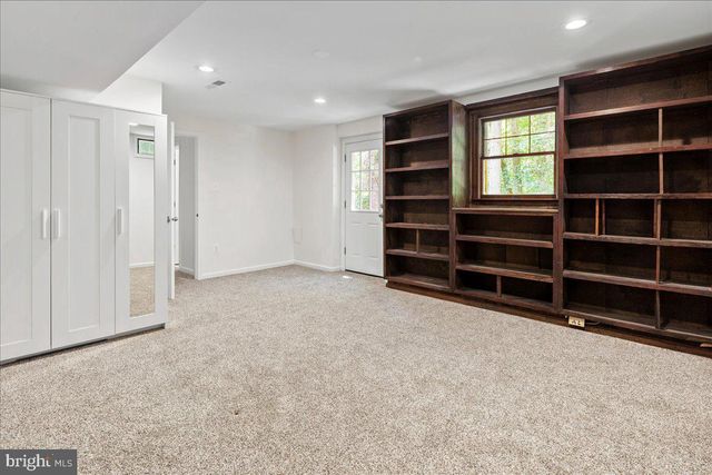 12478 CAVALIER DR, Woodbridge, VA 22192