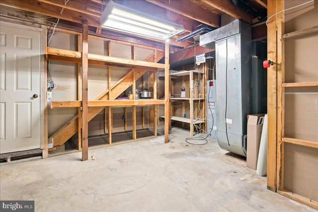 12478 CAVALIER DR, Woodbridge, VA 22192