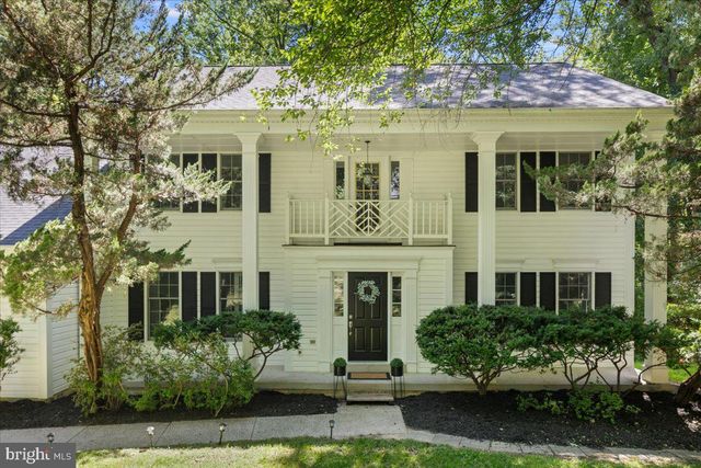 12478 CAVALIER DR, Woodbridge, VA 22192