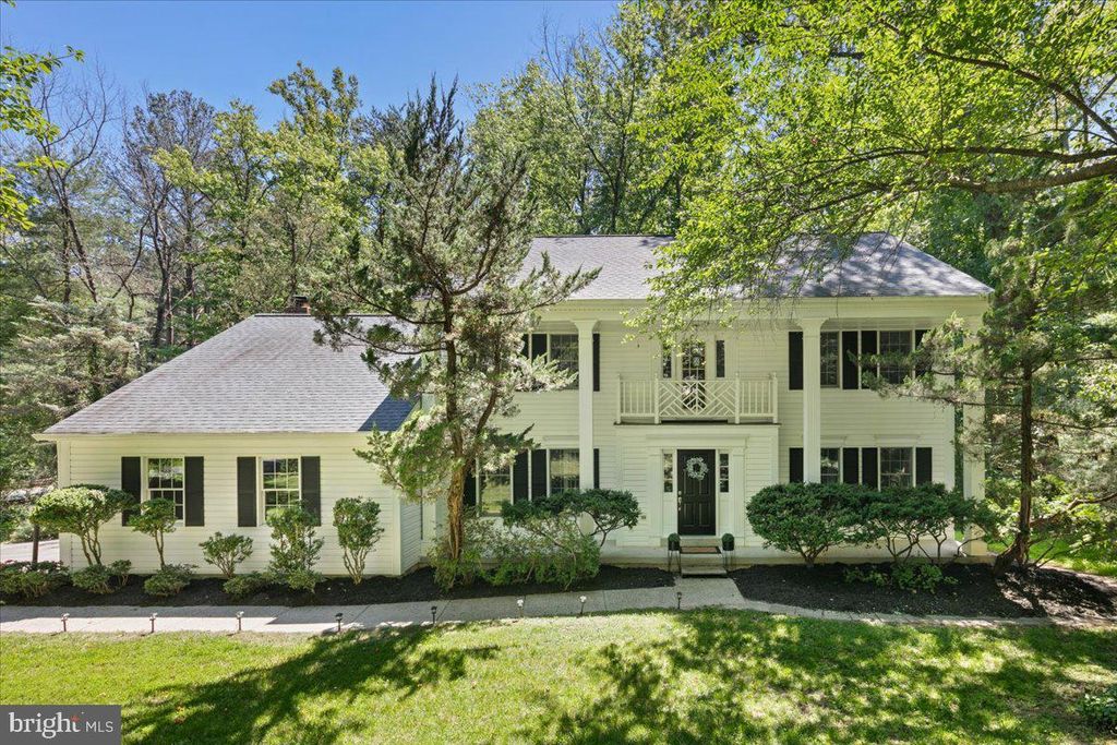 12478 CAVALIER DR, Woodbridge, VA 22192