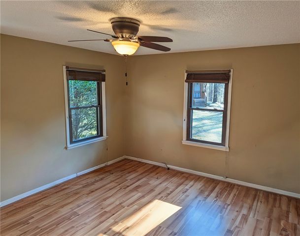 175 Beaver Lake Drive, West Union, SC 29696