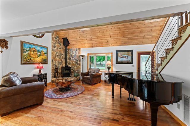 175 Beaver Lake Drive, West Union, SC 29696
