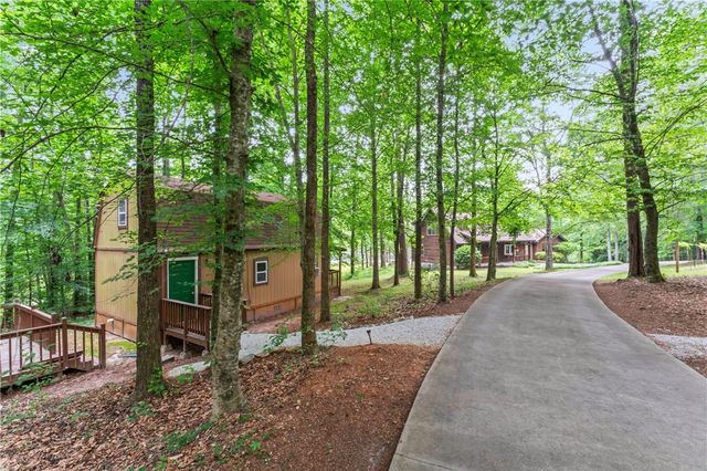 175 Beaver Lake Drive, West Union, SC 29696