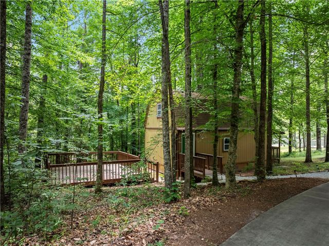 175 Beaver Lake Drive, West Union, SC 29696