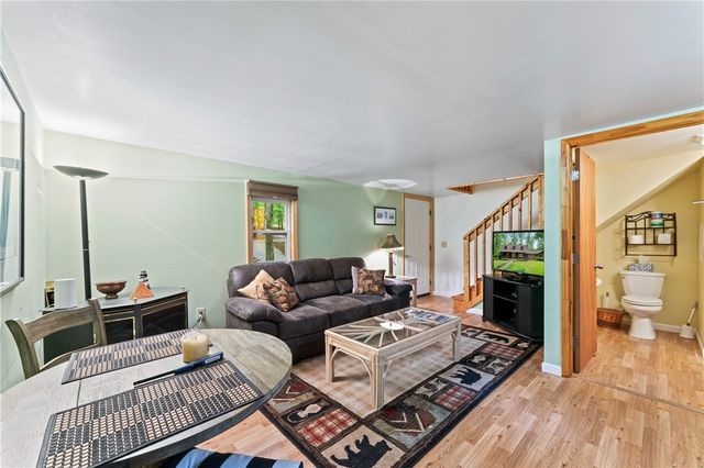 175 Beaver Lake Drive, West Union, SC 29696