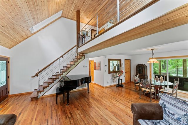 175 Beaver Lake Drive, West Union, SC 29696