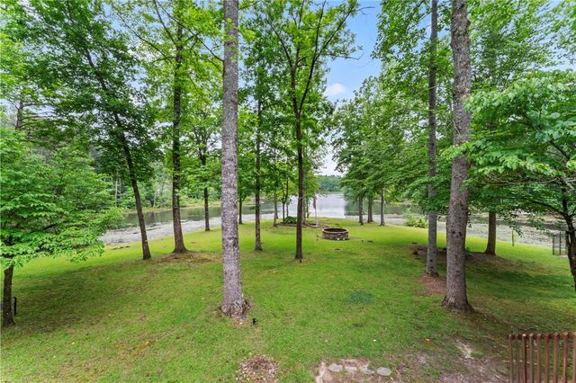 175 Beaver Lake Drive, West Union, SC 29696
