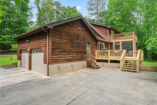 175 Beaver Lake Drive, West Union, SC 29696