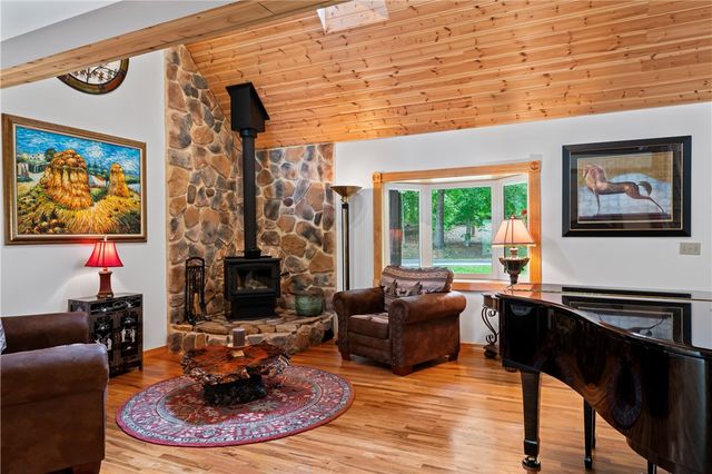 175 Beaver Lake Drive, West Union, SC 29696
