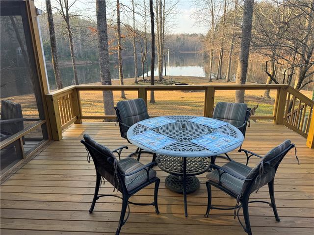 175 Beaver Lake Drive, West Union, SC 29696