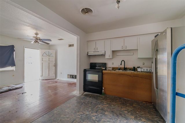 5242 SE 112TH STREET, Belleview, FL 34420