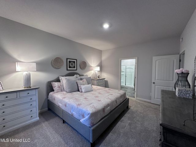 15 S Thorn Tree Street, Byhalia, MS 38611