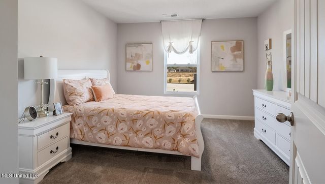 15 S Thorn Tree Street, Byhalia, MS 38611