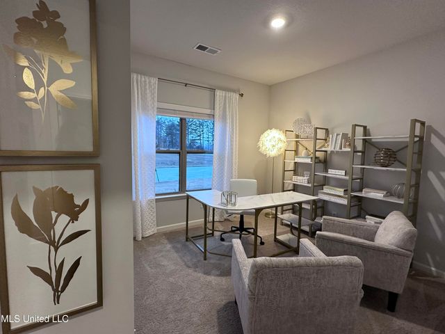 15 S Thorn Tree Street, Byhalia, MS 38611