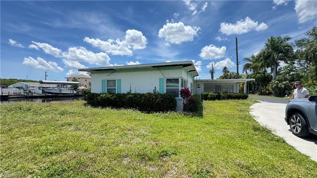 8140 Cleaves RD, NORTH FORT MYERS, FL 33903 — photo 2
