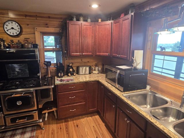 N5452 18th Road Road, Montello, WI 53949