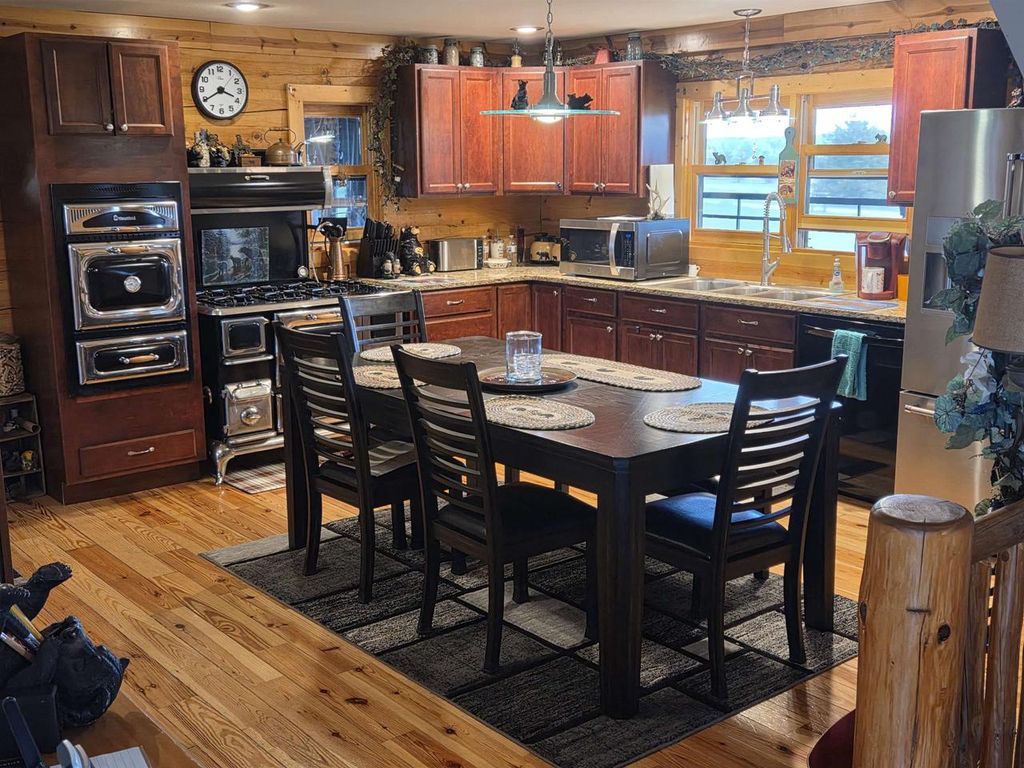 N5452 18th Road Road, Montello, WI 53949