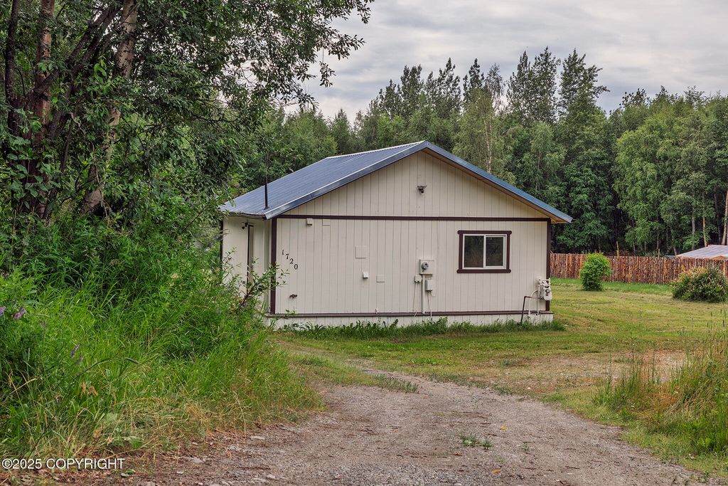 1720 E Maradee Circle, Wasilla, AK 99654