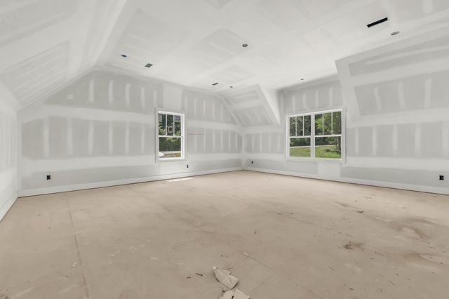 4921 Hunter Rd, Southside, TN 37171