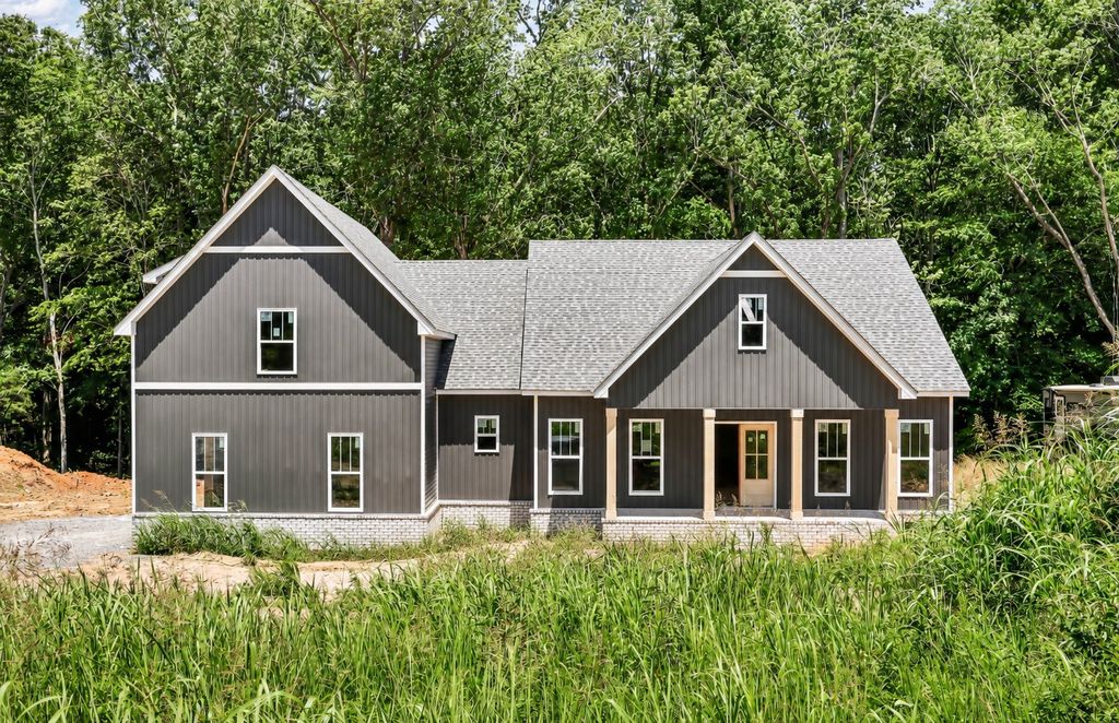 4921 Hunter Rd, Southside, TN 37171