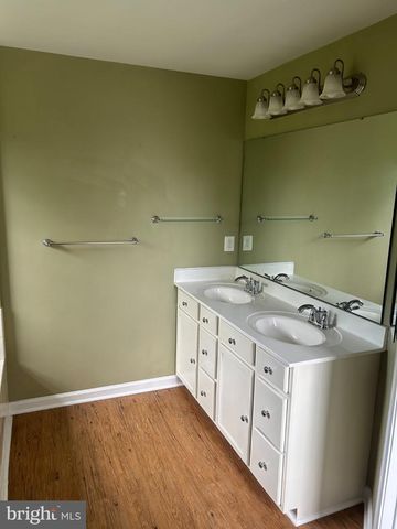 221 WOODSTREAM BLVD, Stafford, VA 22556